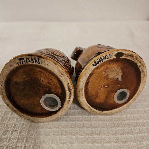 Vtg. Ceramic Salt & Pepper Shakers-Liberty Bell/US Flag/Drum-made in Japan - Picture 3 of 4